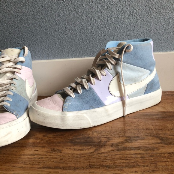 nike high top tennis shoes